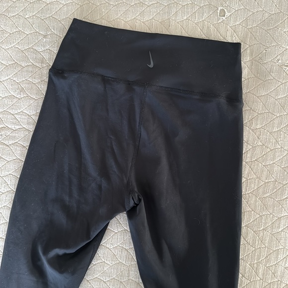 Black Nike Exercise Leggings Dri-Fit - Picture 4 of 6